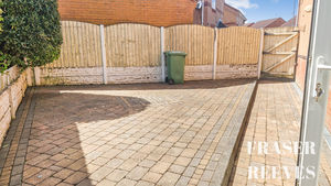 Linnet Close